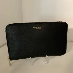 Henri Bendel Travel Wallet